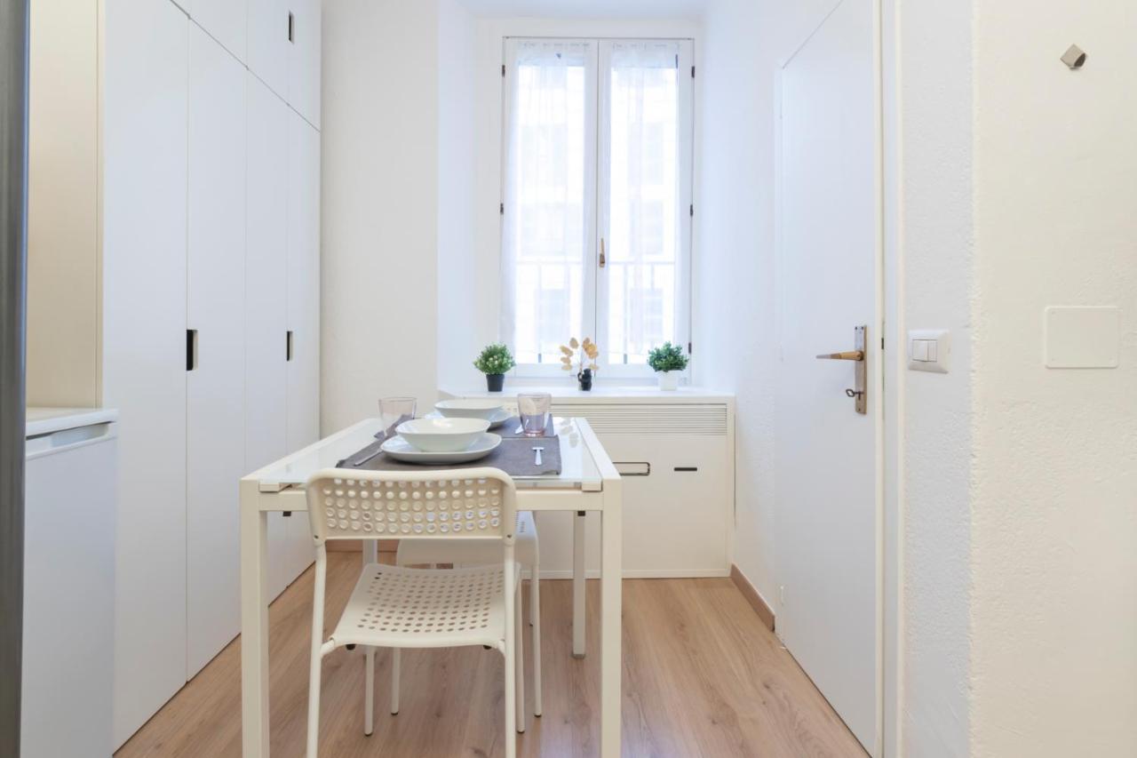 I Host Apartment - Alessi 10 Milaan Buitenkant foto